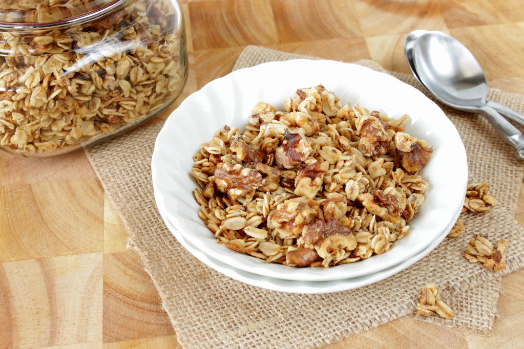 Coconut Walnut Granola